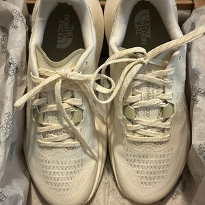 The North Face Altamesa Women’s Sneakers NIB